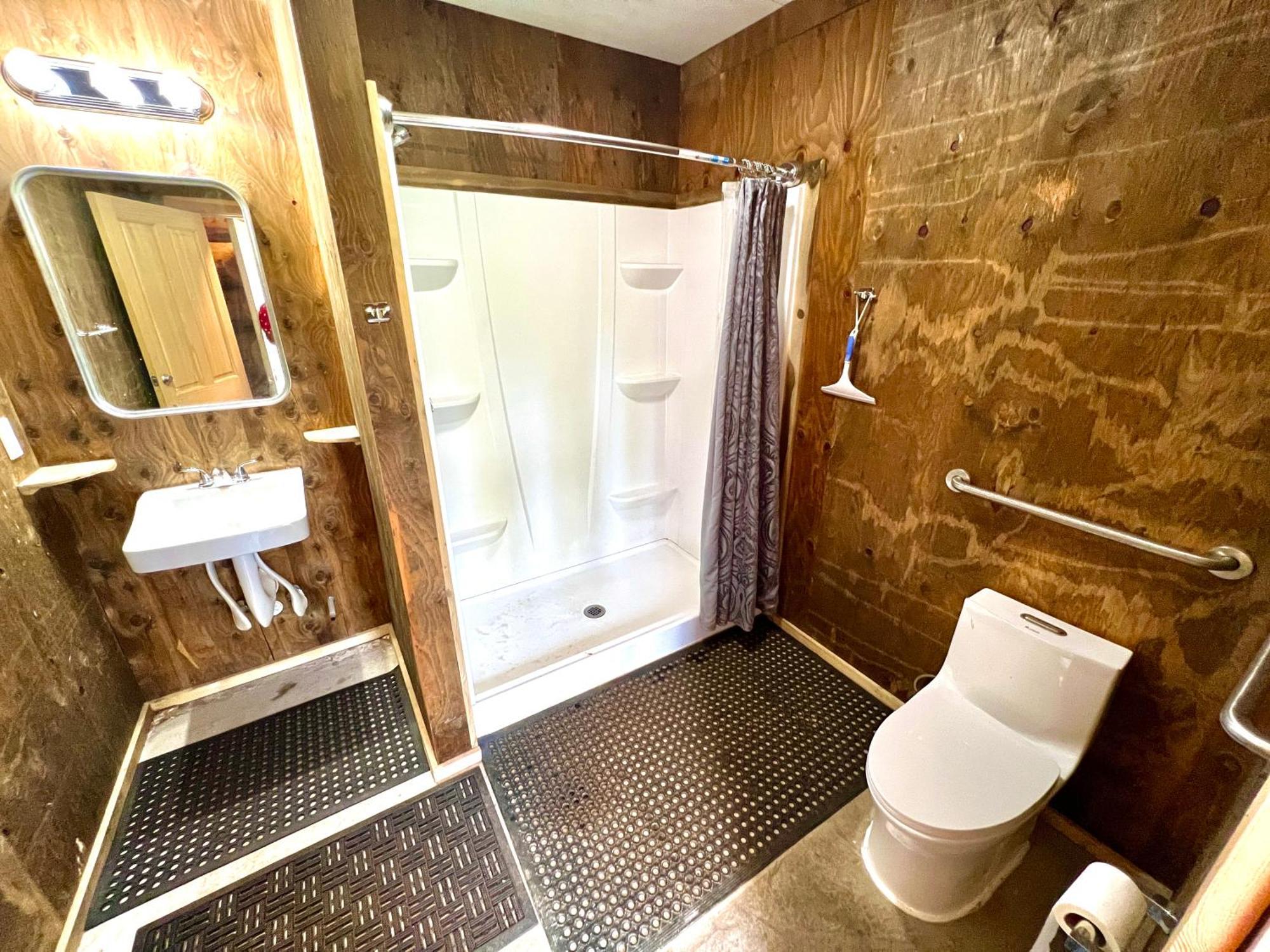 Triple G'S Resort - Cabin 3 Pinnacle Bagian luar foto